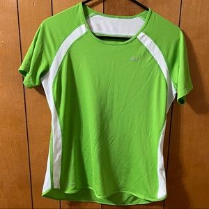 Green Nike Dri- Fit Workout Short Sleeve T-shirt Tee Top Shirt Size M EUC